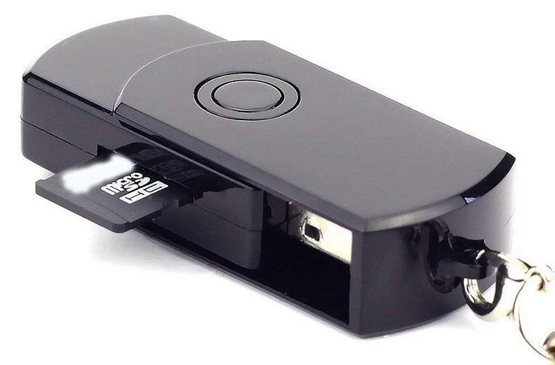 USB-muistitikulla varustettu vakoilukamera mikrofonilla